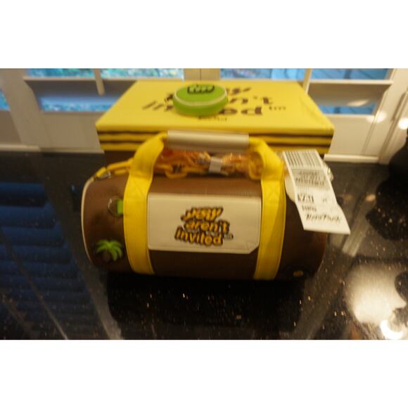 HYDE PARK TRAVEL DAY DUFFLE-CIGAR BRAND NEW IN BOX/AUTHENTIC - Picture 4 of 7